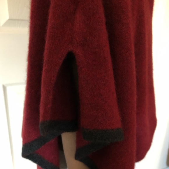 NWT NZ Merino Mink Two Way Poncho with side SplitColor: Rich Wine Red OS